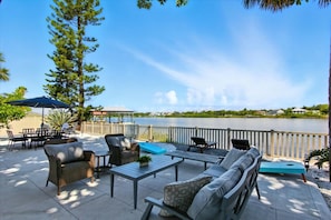 Terrace/patio - Sleeps 12, Game Room, East Tampa - Magnolia Escape (Gibsonton)