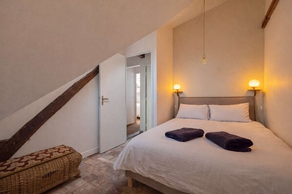 7 slaapkamers, reisbedje, wifi, beddengoed