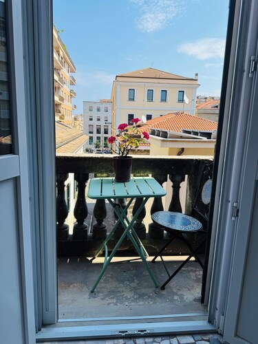 HERITAGE HOUSE in the heart of Pescara-Golden Sunset Apartment