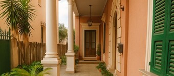 HERITAGE HOUSE in the heart of Pescara-Golden Sunset Apartment