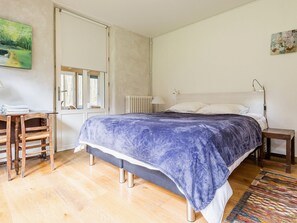 1 bedroom, free WiFi, bed sheets