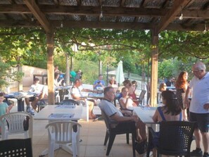 Outdoor dining - 29m² Mobile Home with Terrace in Salles (Salles)