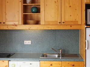 Fridge, microwave, dishwasher