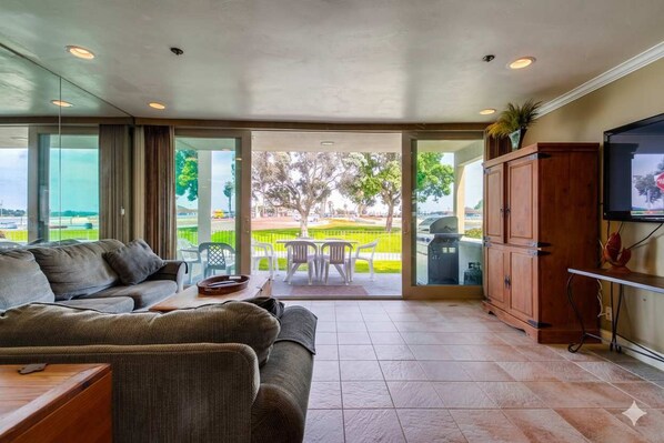 Télévision, espaces bureaux