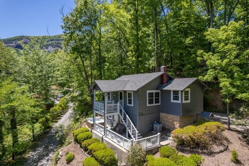 Wish Upon the Mtn: Lake Lure + Hot Tub + Views!