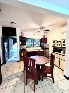 Fridge, microwave, oven, coffee/tea maker