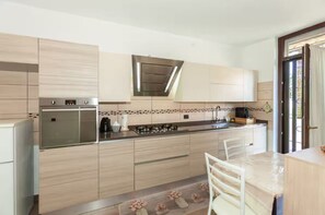 Oven, stovetop, dishwasher