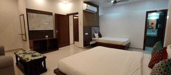 Hotel Tathagat International