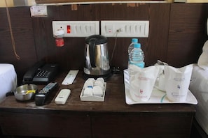 Desk, free WiFi