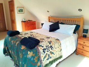 1 غرفة نوم ومكواة/لوح كي وواي فاي مجانًا وملاءات أسرّة