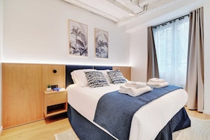 2 habitaciones y espacio para trabajar con laptop