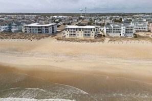 Unclassified image, 4 of 33, button