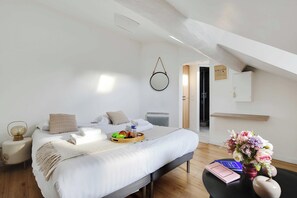Apartment | 1 bedroom, laptop workspace, bed sheets - Cosy Duplex - 2p/1bd - in the Heart of the Marais (Paris)