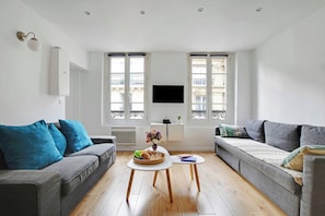 Apartment | Living area