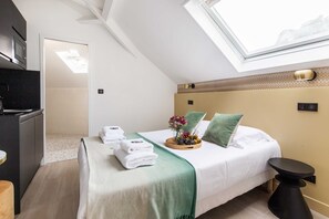 Apartment | 1 bedroom, iron/ironing board, bed sheets