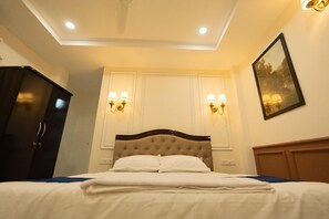 9 bedrooms, Internet