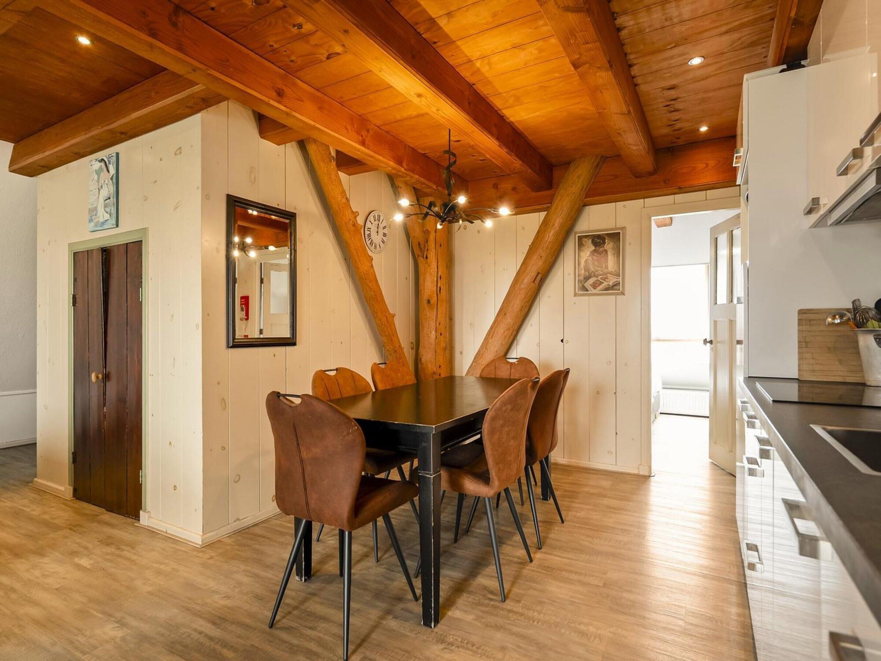 Apartment | Dining