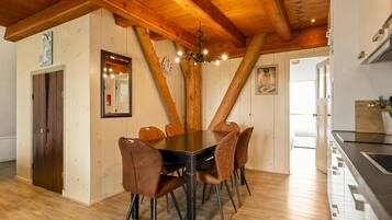 Apartment | Dining