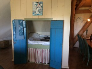 2 bedrooms