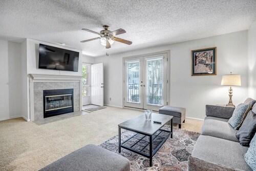 Windsor Wonders - Calm 2BR condo near Mayo