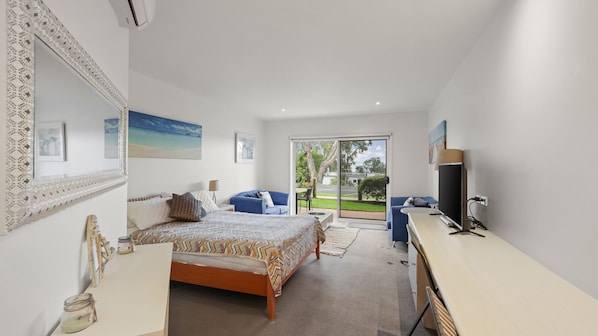 1 bedroom, iron/ironing board, Internet, bed sheets