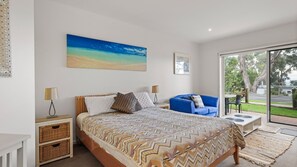 1 bedroom, iron/ironing board, internet, bed sheets - Phillip Island See the Beach (Cowes)