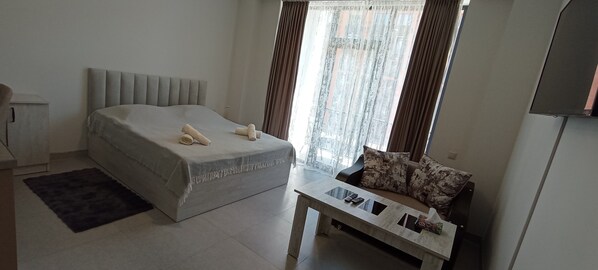Comfort Apartment, Balcony, Mountain View | Free WiFi