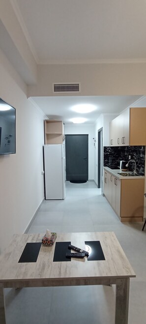 Comfort Apartment, Balcony, Mountain View | Living area