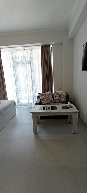 Comfort Apartment, Balcony, Mountain View | Free WiFi
