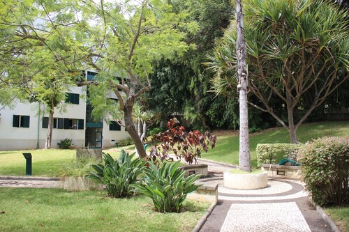 Modern space, panoramic view terrace, perfect for families. No animals