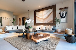 Smart TV, books, stereo