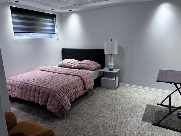 2 bedrooms, desk, iron/ironing board, free WiFi