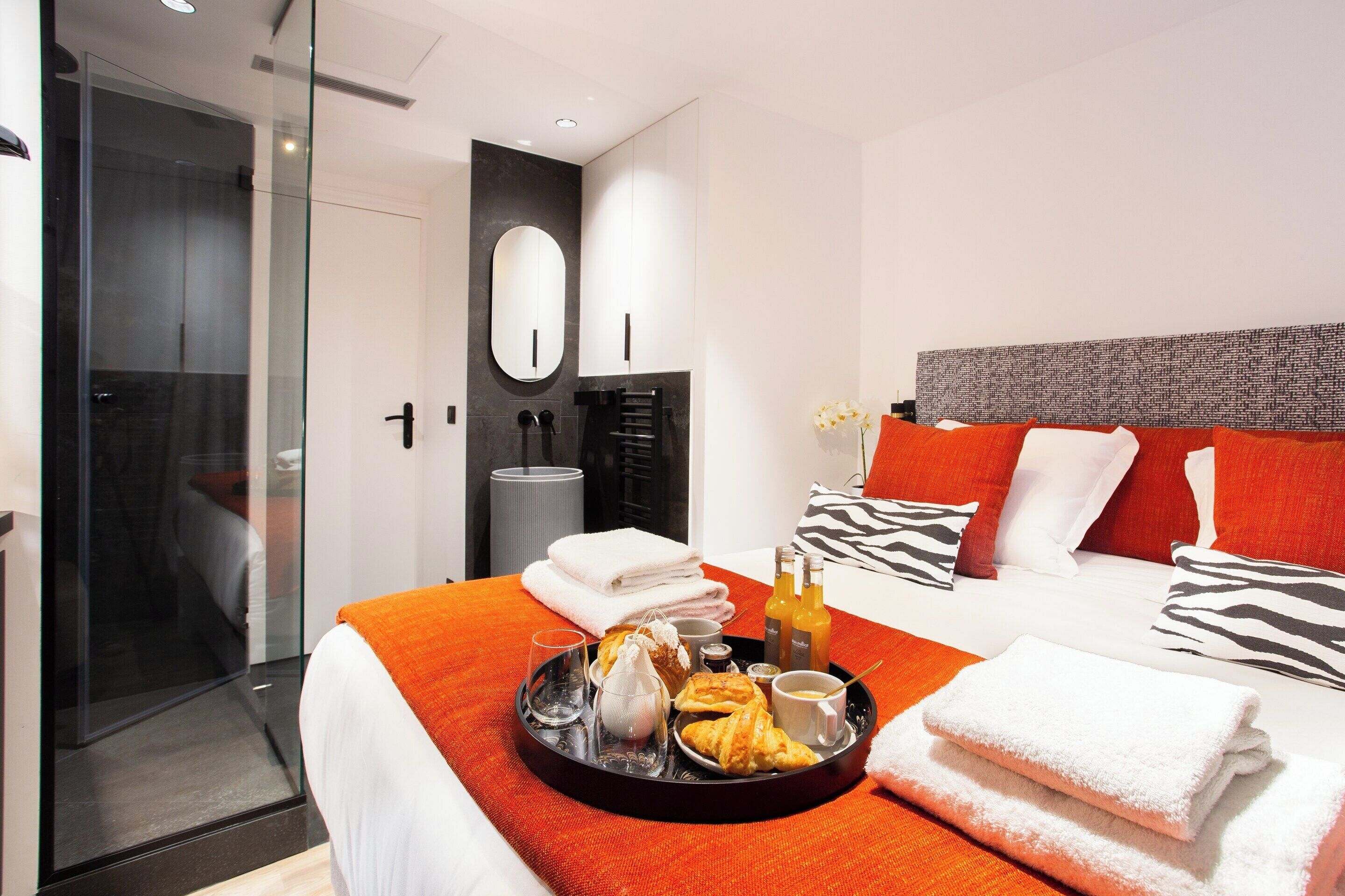 Leilighet | 2 soverom, skrivebord for bærbar PC, strykejern/-brett og sengetøy