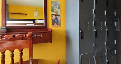 THE FUNKY MONKEY HOSTEL - 18 to 40 only
