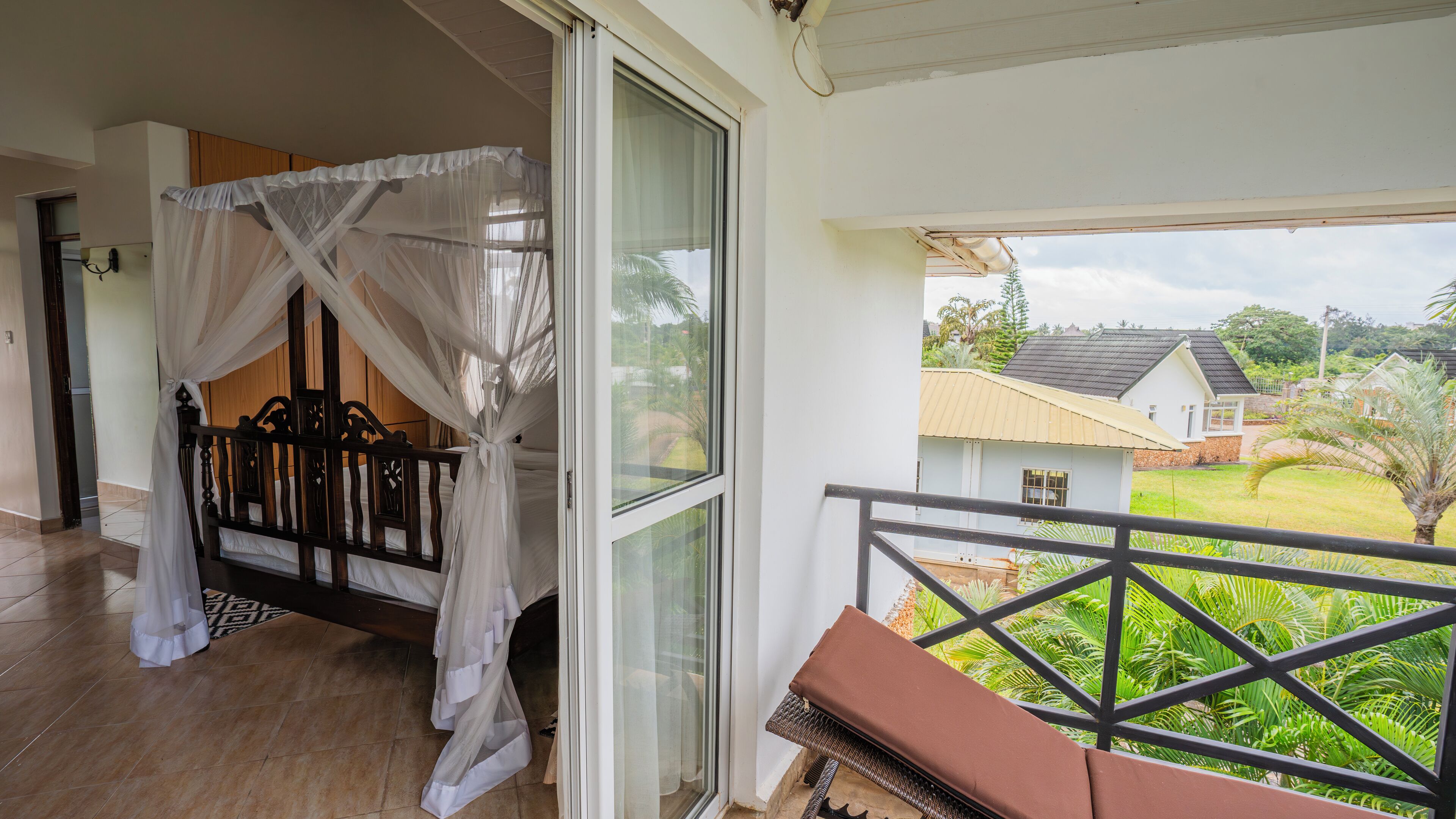 Tabla de planchar con plancha y wifi gratis 