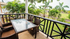 Deluxe Villa, Garden View | Terrace/patio