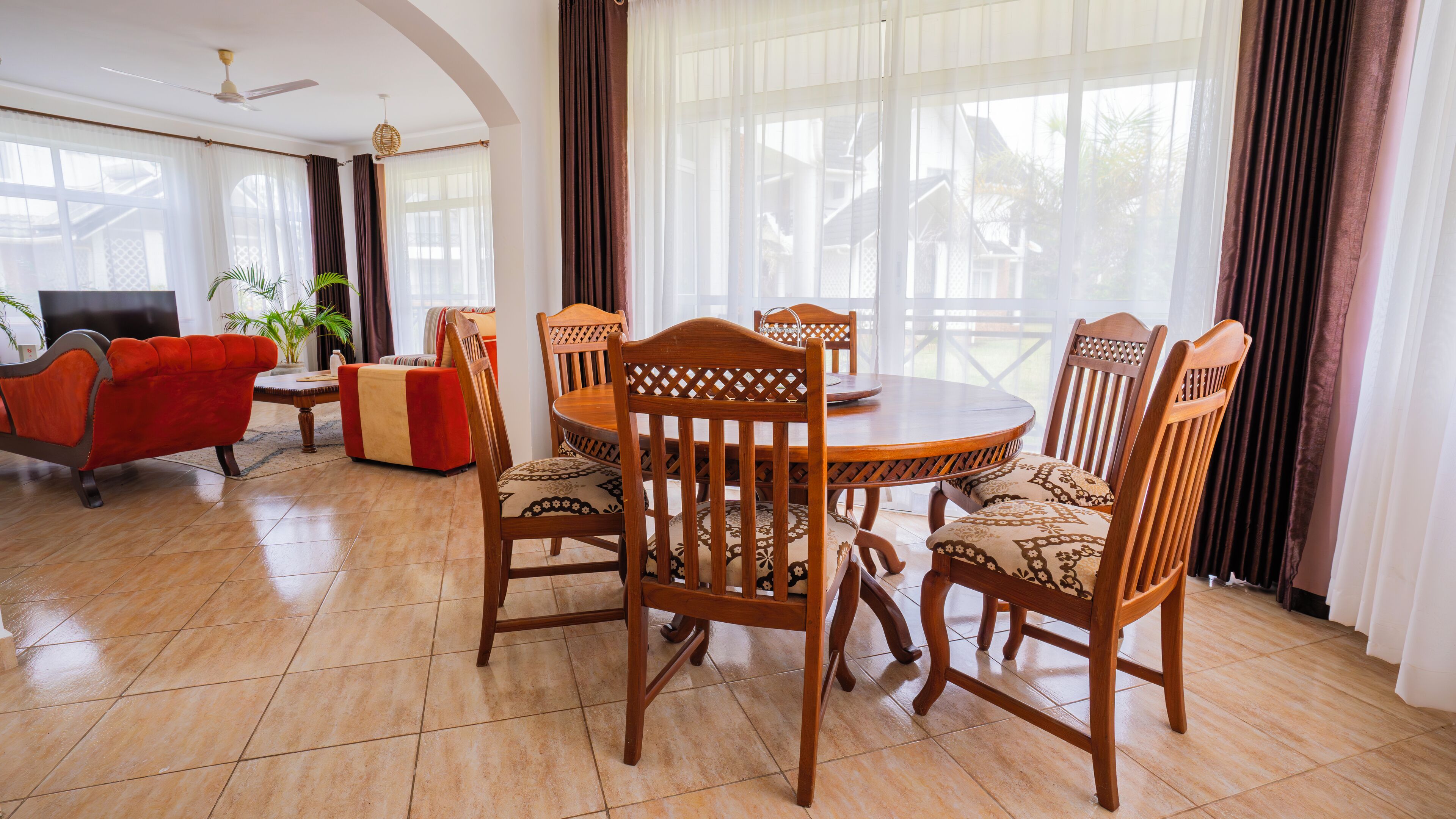 Villa básica, vistas al jardín | Servicio de comidas en la habitación