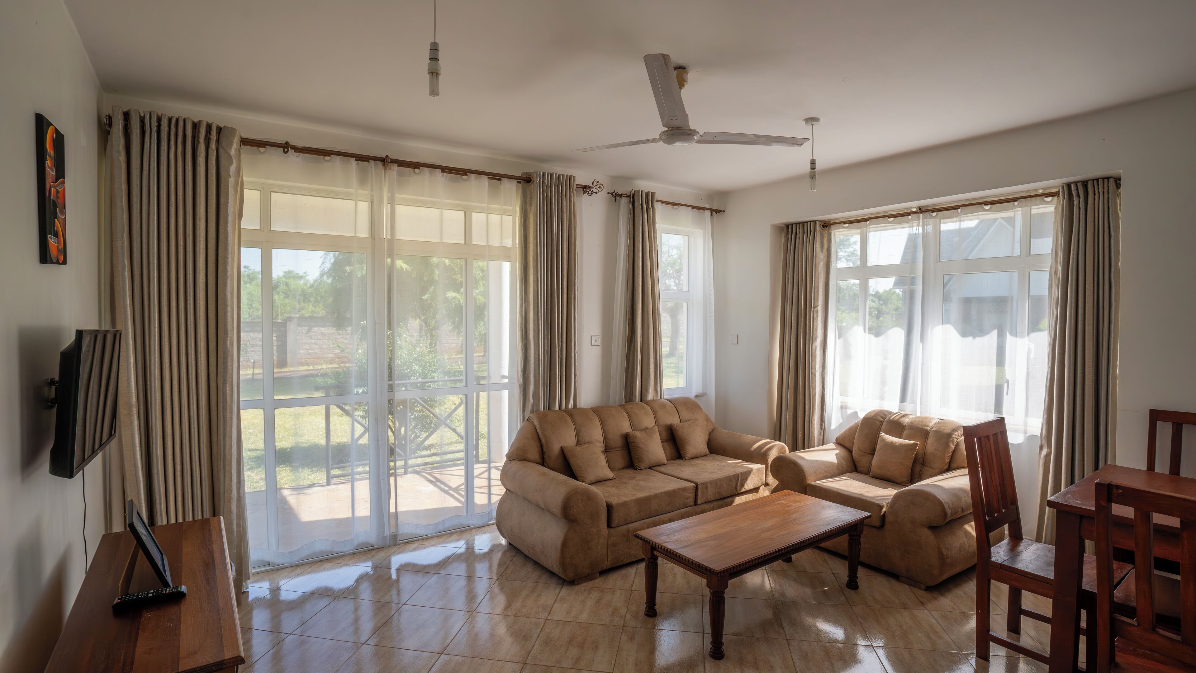 Basic Villa, Garden View | Living area