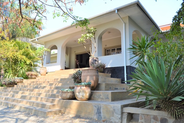 Fachada da propriedade