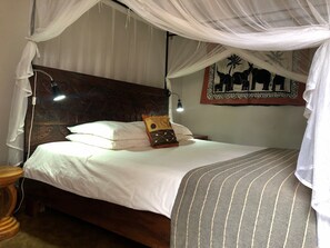 In-room safe, desk, iron/ironing board, free WiFi