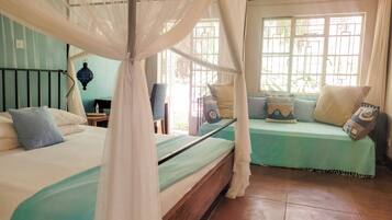 Deluxe Double Room | In-room safe, desk, iron/ironing board, free WiFi