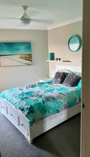 4 Schlafzimmer, Bügeleisen/Bügelbrett, kostenloses WLAN, Bettwäsche