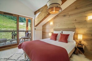 5 chambres, fer et planche à repasser, Wi-Fi, draps fournis