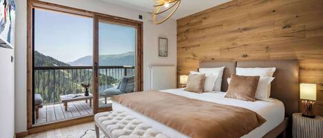 5 chambres, fer et planche à repasser, Wi-Fi, draps fournis