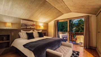 7 bedrooms, iron/ironing board, WiFi, bed sheets