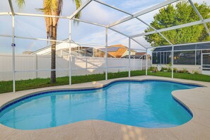 House (4 Bedrooms) | Front of property