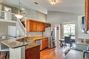 House (4 Bedrooms) | Interior