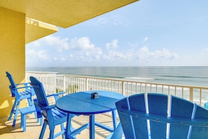 Apartment (3 Bedrooms) | Front of property