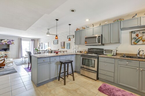 8 Mi to TPC Scottsdale: Quiet Condo w/ Pool Access