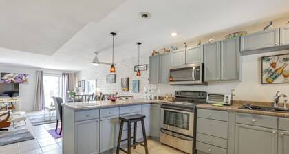 8 Mi to TPC Scottsdale: Quiet Condo w/ Pool Access